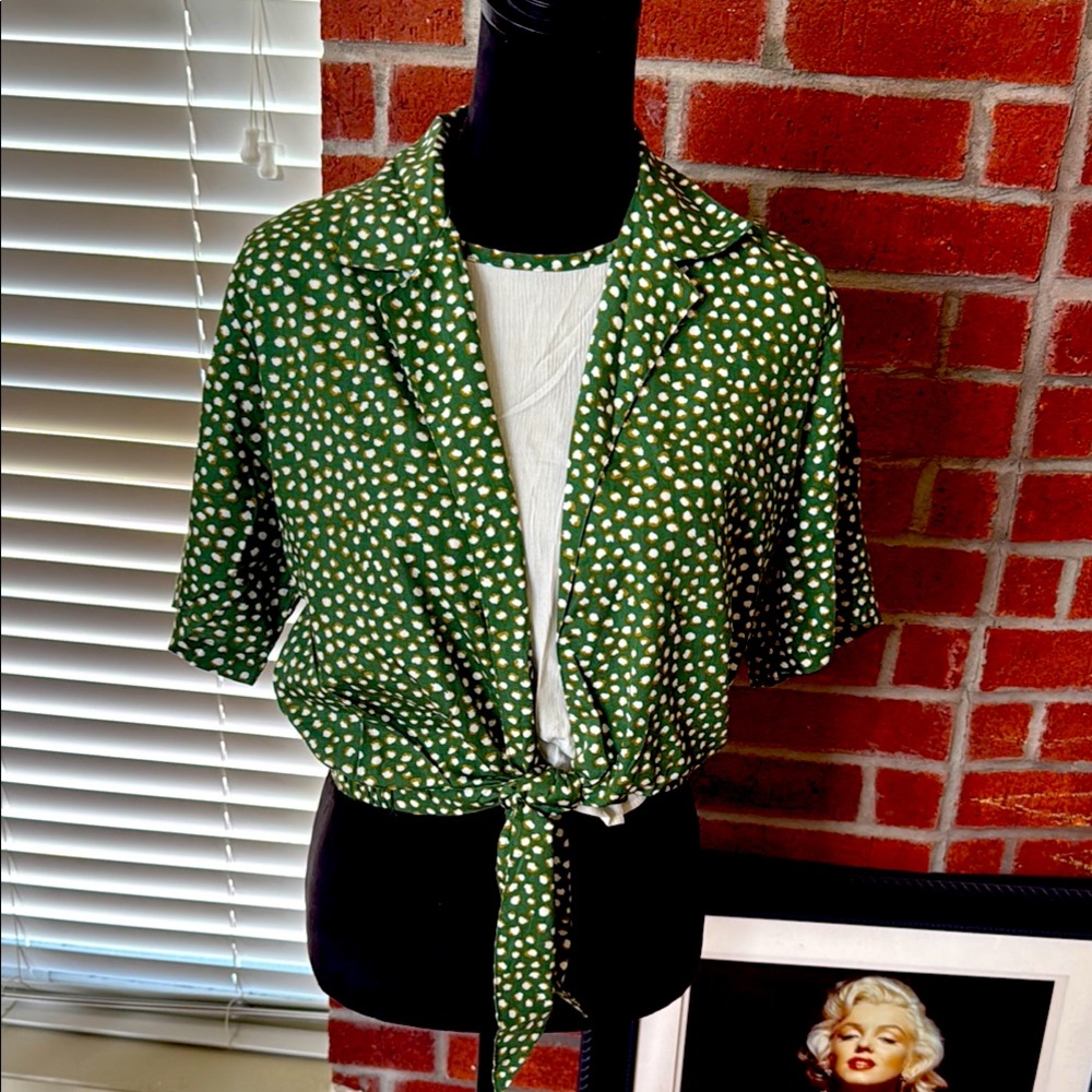 Koret Green and White Patterned Blouse